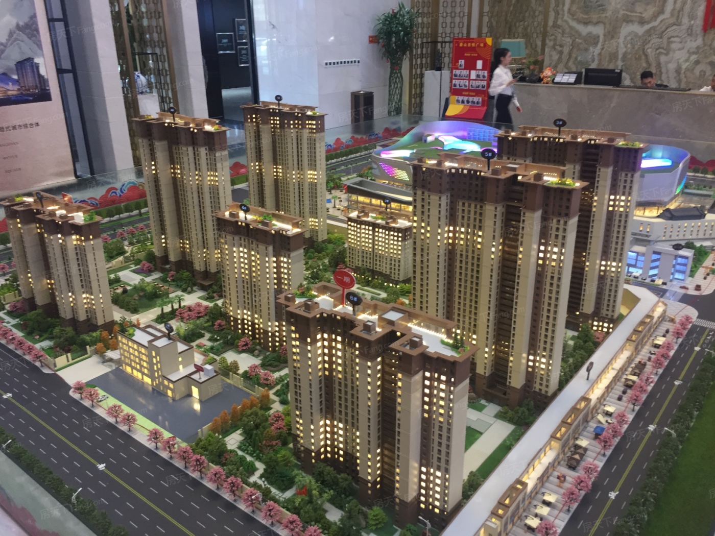 選擇唐山吾悅廣場人氣經(jīng)紀(jì)人，買房租房更安心